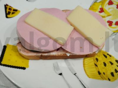 Karštas sumuštinis su agurku Žingsnis 4