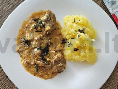 Kepenėlės sūrio padaže lėtoje viryklėje pagrindine nuotrauka