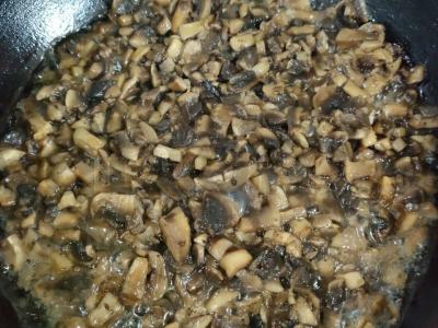 Bulvių tešlos pyragėliai su pievagrybiais Žingsnis 3