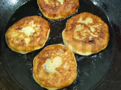 Bulvių tešlos pyragėliai su pievagrybiais Žingsnis 5