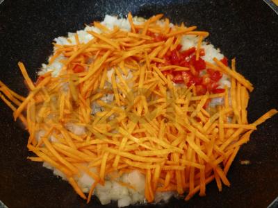 Vištiena su baltais pupelėmis grietinėlės padaže Žingsnis 4