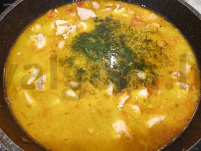 Vištiena su baltais pupelėmis grietinėlės padaže Žingsnis 13