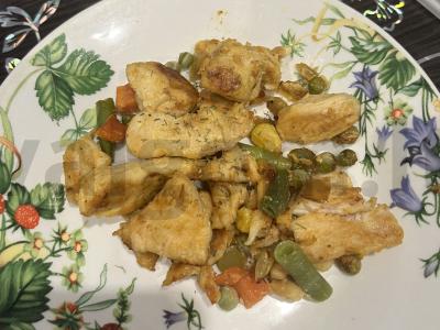 Vištienos filė su daržovėmis pagrindine nuotrauka