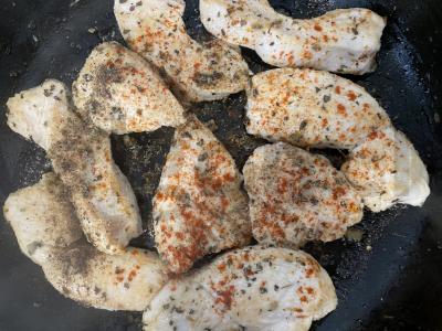 Vištienos ir grybų apkepas su sūrio kepure Žingsnis 3