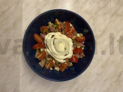 Salotas „Salchichon su grybais“ pagrindine nuotrauka