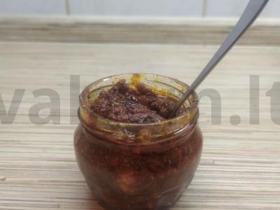 Aštri adžika iš sausų prieskonių Žingsnis 3