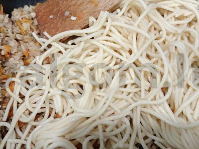 Makaronai su faršu ir morkomis Žingsnis 5