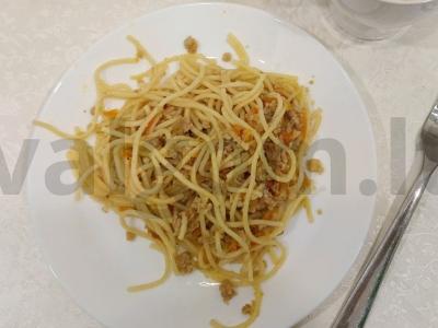 Makaronai su faršu ir morkomis pagrindine nuotrauka