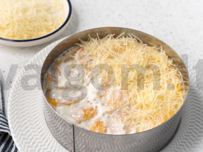 Sluoksniuotas salotas su apelsinais ir sūriu Žingsnis 9