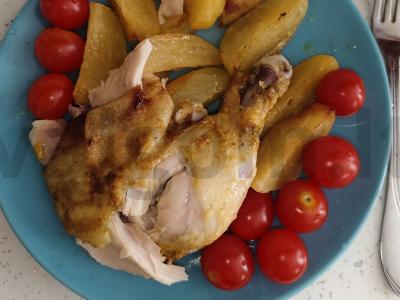 Visa višta su bulvėmis kvapniais prieskoniais pagrindine nuotrauka