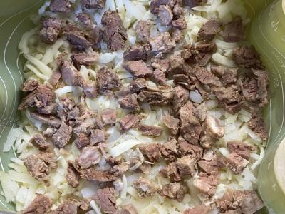 Žieminis pyragas su bulvių, jautienos ir sūrio įdaru Žingsnis 4