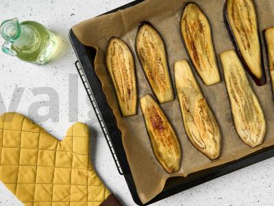 Baklažanų ritinėliai su riešutų įdaru Žingsnis 1