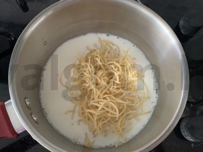 Oro makaronų apkepas su razinomis Žingsnis 3