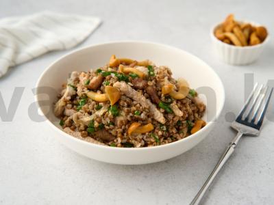 Grikių košė su kiauliena pagrindine nuotrauka