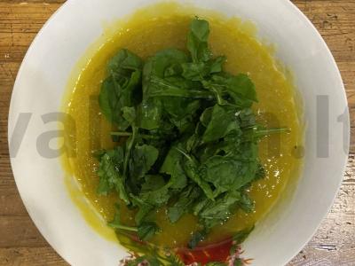 Moliūgų tyrė su rukola ir petražolėmis „Natūralus“ pagrindine nuotrauka