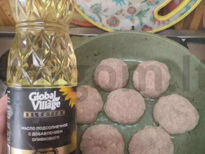 Vištienos kotletai „Vaikų džiaugsmas“ Žingsnis 5