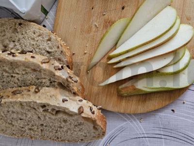 Brusketa su džiovinta kriauše ir rikota Žingsnis 1