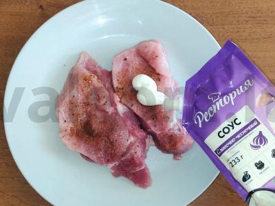 Kiauliena su česnaku padažu Žingsnis 3