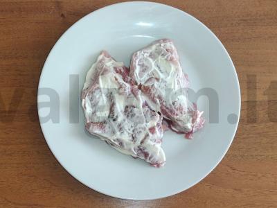 Kiauliena su česnaku padažu Žingsnis 4