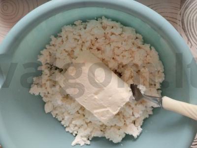 Varškės sausainiai su migdolais Žingsnis 1