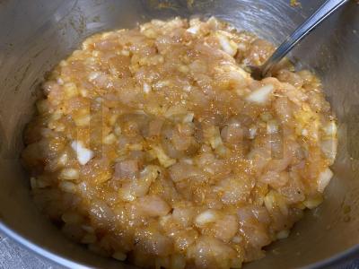 Samsa pagal rusų receptą su vištiena ir svogūnais Žingsnis 2