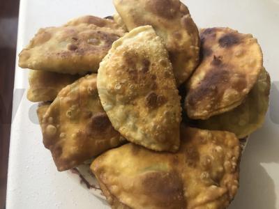 Čeburekai su jautiena pagrindine nuotrauka