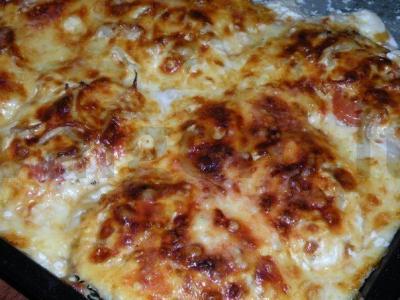 Tradiciškas prancūziškas mėsa pagrindine nuotrauka