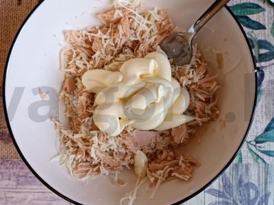 Greiti sumuštiniai su konservuotu tunu Žingsnis 2