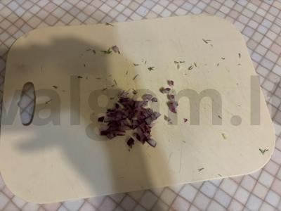 Skani česnakinė prieskonių mišinys sriubai Žingsnis 4