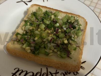 Skani česnakinė prieskonių mišinys sriubai pagrindine nuotrauka