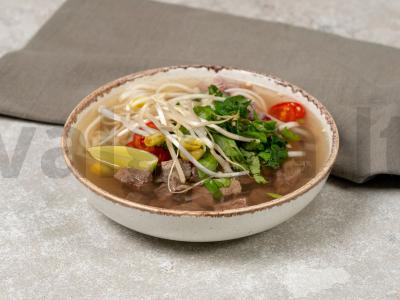 Pho sriuba su jautiena pagrindine nuotrauka