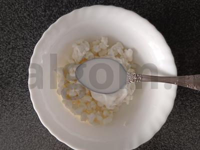 Varškės desertas su aviečių uogiene pusryčiams Žingsnis 3