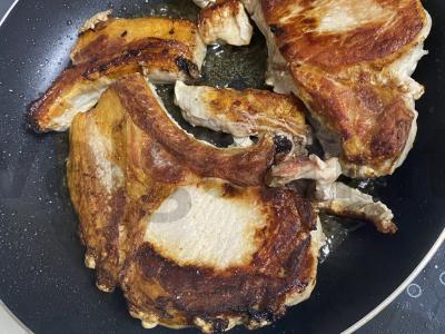 Kiaulienos nugarinė su šviežiais daržovėmis Žingsnis 4