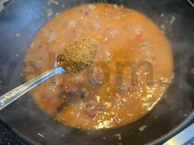 Lobio su kalakutiena, daržovėmis ir prieskoniais Žingsnis 14