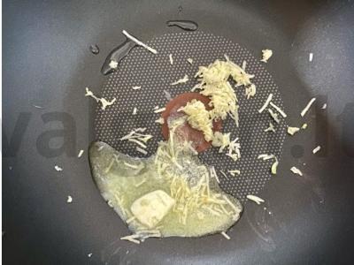 Krevetės grietinėlės ir česnako padaže Žingsnis 1