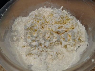 Sluoksniuotas pyragas su mangų džemu Žingsnis 2