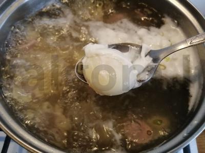 Sriuba su kiaušiniu ir dešrelėmis Žingsnis 7