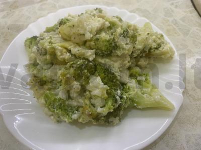 Skaniausia brokolių ir vištienos krūtinėlės apkepas pagrindine nuotrauka