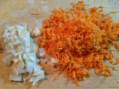 Sriuba su rūkytomis kalakutienos ir lydytu sūriu Žingsnis 2