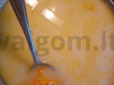 Sriuba su rūkytomis kalakutienos ir lydytu sūriu Žingsnis 5