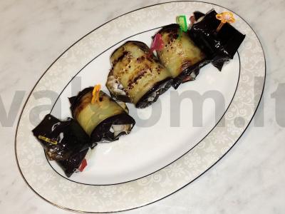 Užkandis „Baklažanų ritinėliai su baziliku“ pagrindine nuotrauka