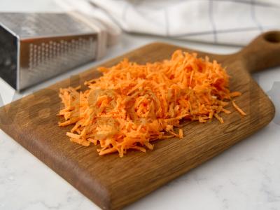 Perlovka su morkomis ir svogūnais Žingsnis 4