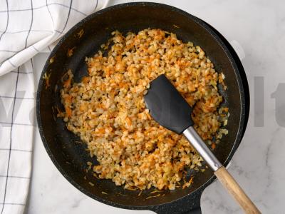 Perlovka su morkomis ir svogūnais Žingsnis 7