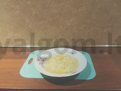 Švelnūs cukinijų blynai Žingsnis 2