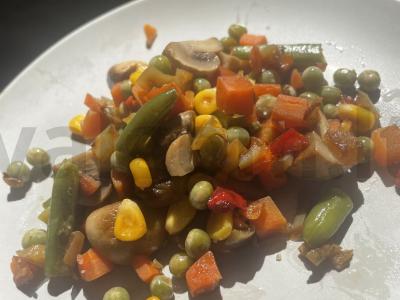 Daržovės su grybais „Nepal“ pagrindine nuotrauka