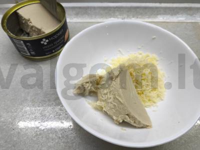 Kiaušiniai, įdaryti menkių ikrais Žingsnis 1