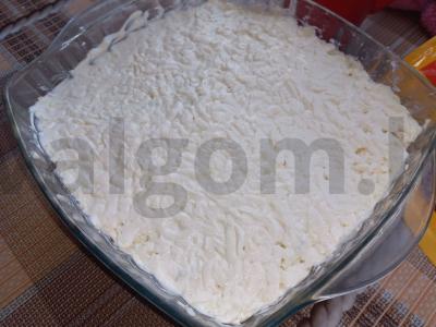 Salotas „Kapriz“ su vištiena ir sūriu pagrindine nuotrauka