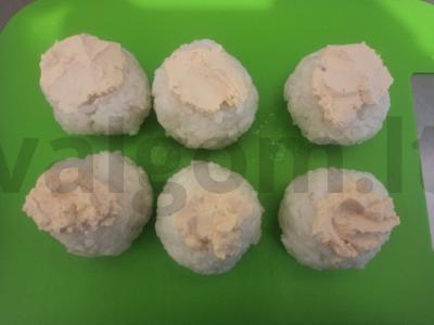 Ryžių onigiri su kiaušiniu ir sezamu Žingsnis 8