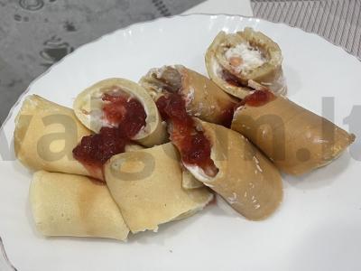 Blynai su varške ir braškių džemu pagrindine nuotrauka