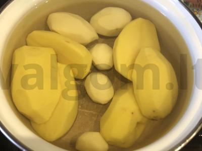 Sultinga vištiena orkaitėje su bulvėmis Žingsnis 2